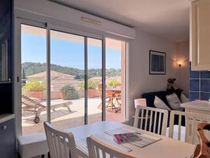 Appartement 2P avec Piscine, Clim, Parking - Le Lavandou - FR-1-251-511
