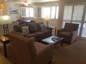 Sand Pebbles Resort - 1 Bedroom Condo in Great Location Right by the Beaches and Attractions