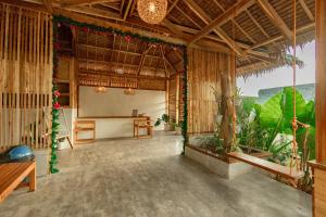 Domes and Dreams Lio Glamping