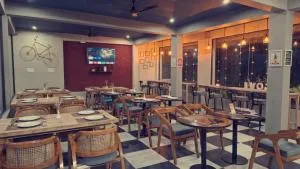 Humming Bird By Aaryam - Sari