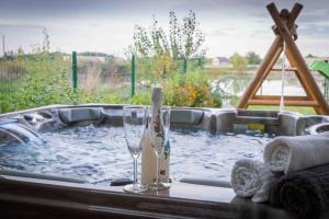 Tóparti Villa, Jakuzzi,Luxus élmény a Szigetközben