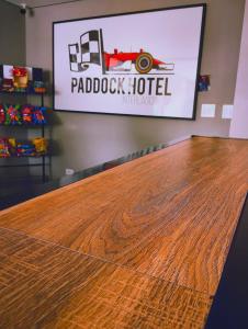 Hotel Paddock