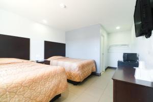 2 Full Beds Accessible Non - Smoking room in Arya Inn