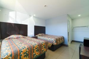 2 Full Beds Non-Smoking room in Arya Inn