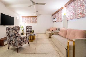 Homlee-Excellency Large 4BHK-South Delhi- NFC