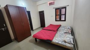 Banaras Gully House 500 ft from The Ghats