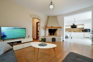 Villa Natali with private pool and kids playground near Fažana