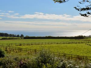 3 Bed in Lyme Regis WESLO