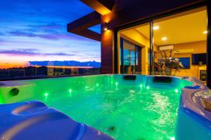 Luxury Villa ReMi near Medulin with wellness and sea view