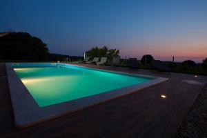Villa Roza in Central Istria with large garden and playground for kids - Whirlpool 