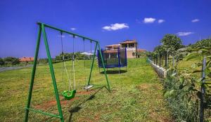 Villa Roza in Central Istria with large garden and playground for kids - Whirlpool