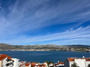 Villa Sofrania- Panoramic Views, Pool, Hot Tub, Location!