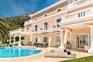 Villas Villa Monaco - Luxury Living in Cap d-Ail with Bentley, Butler and Heated Pool : photos des chambres