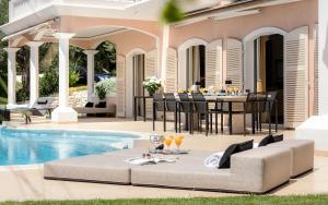 Villas Villa Monaco - Luxury Living in Cap d-Ail with Bentley, Butler and Heated Pool : photos des chambres