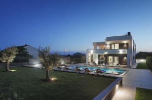 Villa Ula in Pula with heated pool and sauna