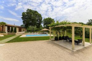 Villa Viscum in Central Istria for 8 persons with large garden - pet friendly