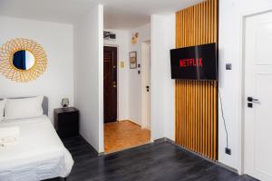 Central Modern Apartment - Victory Square near Government Building