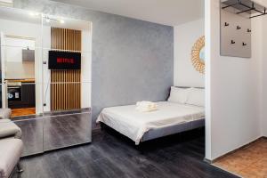 Central Modern Apartment - Victory Square near Government Building