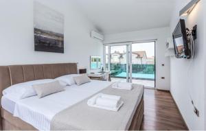 Villa Zara near Poreč for 8 persons with private pool 