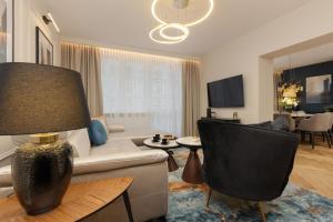 LUX Blue Moon Residence City Center Foksal by Renters Prestige