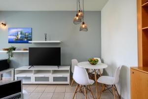 Elli Beach Downtown Apartments