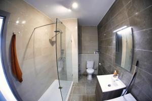 Go Exchange, Block F, Apt. 11