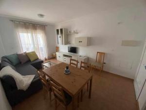 Apartamento cercano a playas y campo de golf