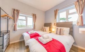 Sullys Cove, stylish apartment near Southwold Pier