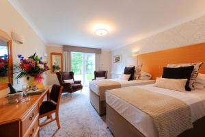 Twin Room with Garden View room in Appleby Manor Hotel & Garden Spa