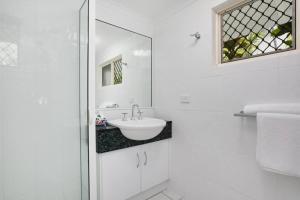 Absolute beachfront apartment