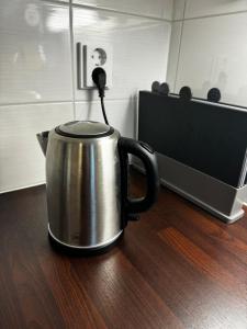 Top floor flat with sauna, AC & free parking