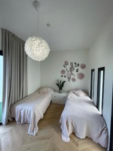 New villa for up to 12 people Golf view