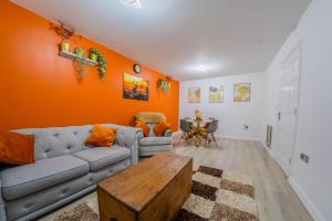 Spacious & Central Ground Floor Apt