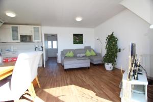 Wonningstair - Dünenstr 19, App 2