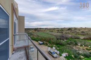 Lovely 3BR Apt with Private Balcony & Views in Mgarr by 360 Estates