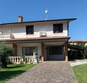 a casa di lu - 布伦塔河畔皮亚佐拉