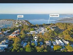 3BR/1.5BA House w Parking Close to Eastwood Beach - Birkdale