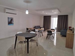 Aqua Marine Apt.6 - Entire Unit