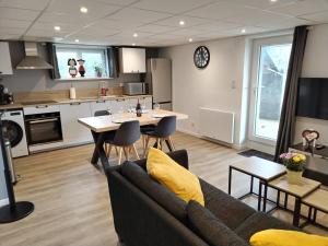 Gîte le petit wintz 4 personnes avec son jardin privatif - Parking avec borne de recharge pour véhicule électrique 22Kw - 2 vélos