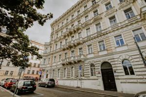 Dream blue in city centreWenceslas Sq in walk