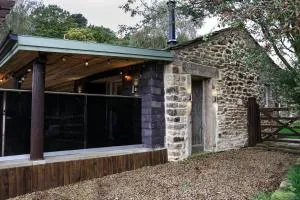 Tanyard Barn - Luxury Hot Tub & Secure Dog Field Included - Old Glossop