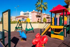 Beautiful Family T3 Townhouse with Pool Vilamoura