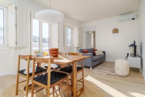 Modern & Bright - Faro Mercado Apt 22 by Lisbeyond