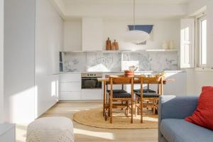 Modern & Bright - Faro Mercado Apt 22 by Lisbeyond