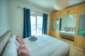 Seaview terrace, 2bedrooms, communal pool COGO1-1