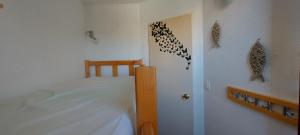 CAPITELLES - Face à la mer et la piscine - front de mer - ref vuail