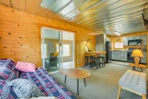 Oscoda Cabin with Charcoal Grill Walk to Lake Huron - Wilber