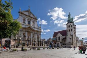 Spacious, 2 Bedrooms Apartment Cracow City Centre by Noclegi Renters