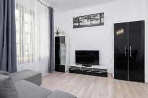 Spacious, 2 Bedrooms Apartment Cracow City Centre by Noclegi Renters