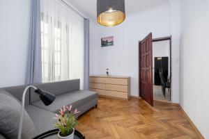 Spacious, 2 Bedrooms Apartment Cracow City Centre by Noclegi Renters